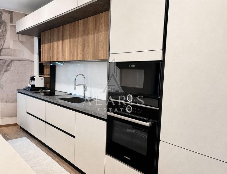 Apartament cu 4 camere semidecomandat, mobilat în Take Ionescu