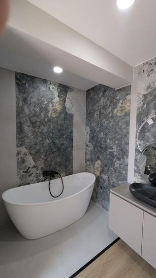 Apartament cu 4 camere decomandat, mobilat în Lazaret