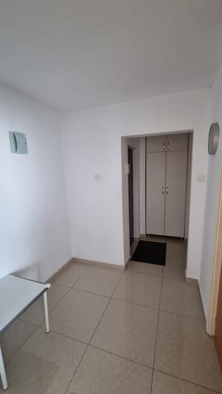 Apartament cu 2 camere semidecomandat în Sud
