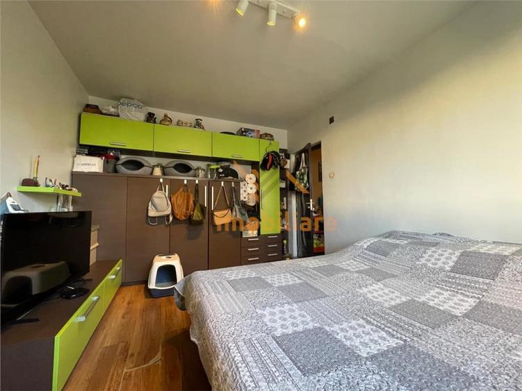 Apartament cu 3 camere semidecomandat în Calea Aradului