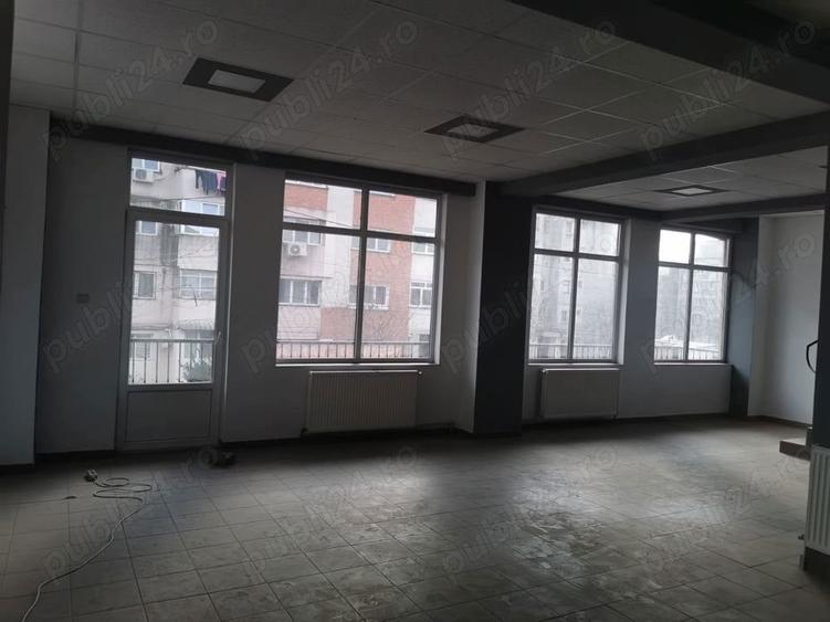 Spațiu comercial, de 675 mp, în Corabia