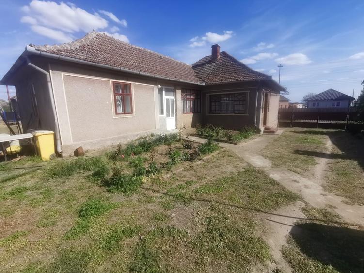 Casă cu 3 camere în Pișcolt