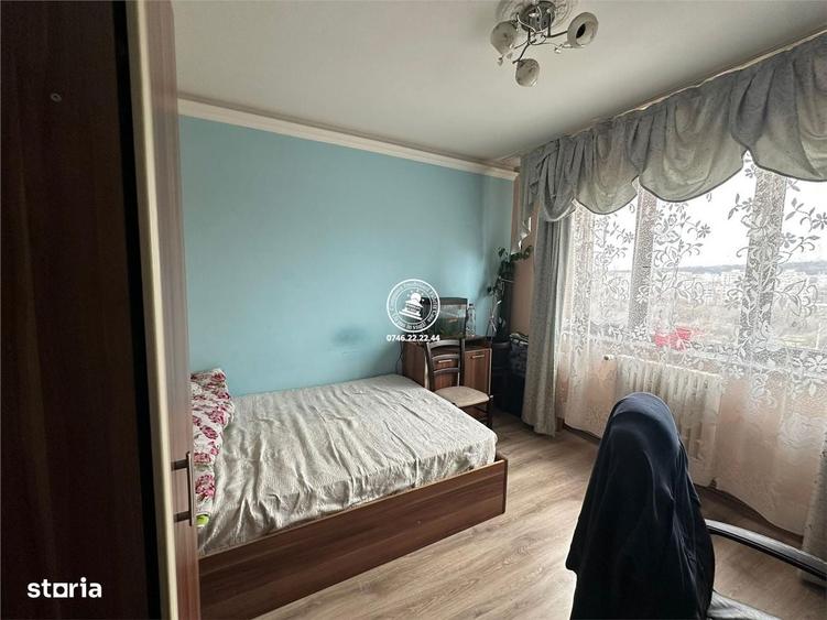 Apartament cu 3 camere decomandat în Albești