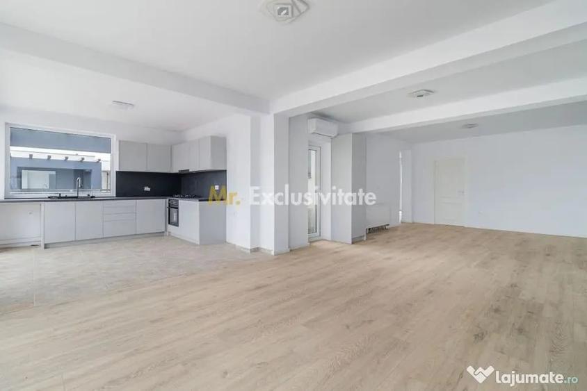 Apartament cu 5 camere semidecomandat în 1 Decembrie