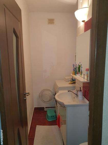 Apartament cu 5 camere decomandat în Găvana
