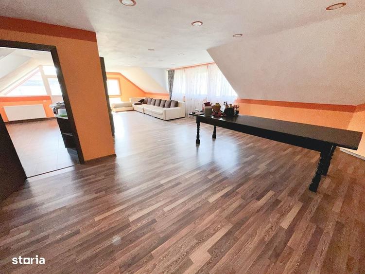 Spațiu comercial, de 300 mp, în Central
