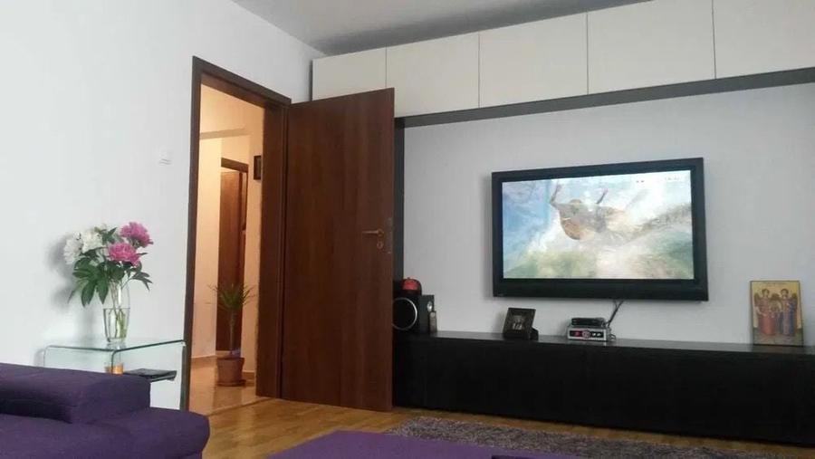 Apartament cu 3 camere decomandat, mobilat în 13 Septembrie
