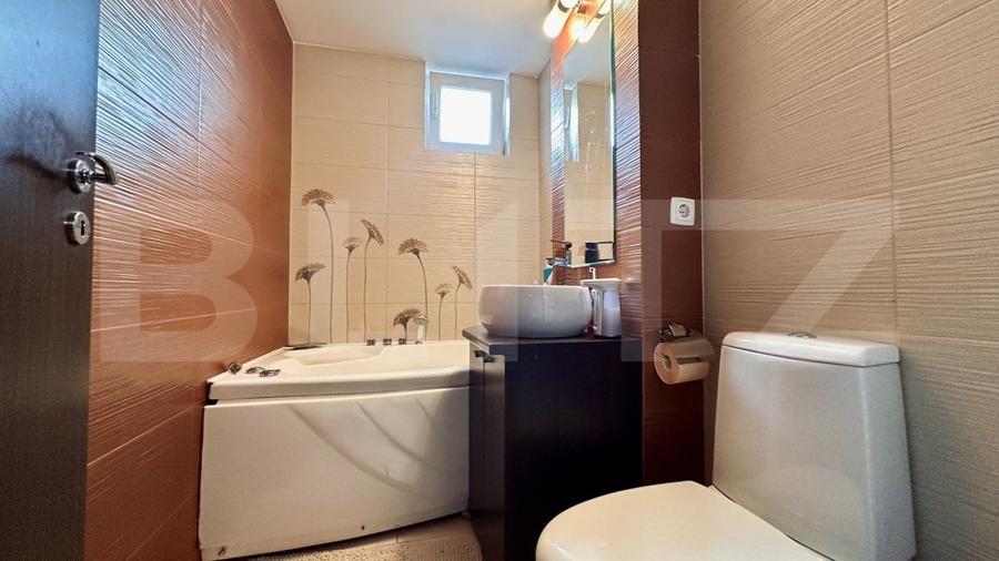 Apartament cu 4 camere semidecomandat, mobilat în Decebal