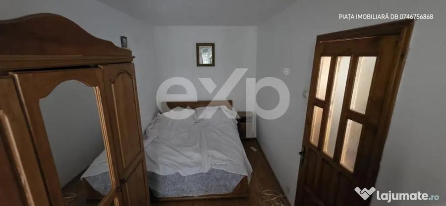 Apartament cu 3 camere decomandat în Micro 4