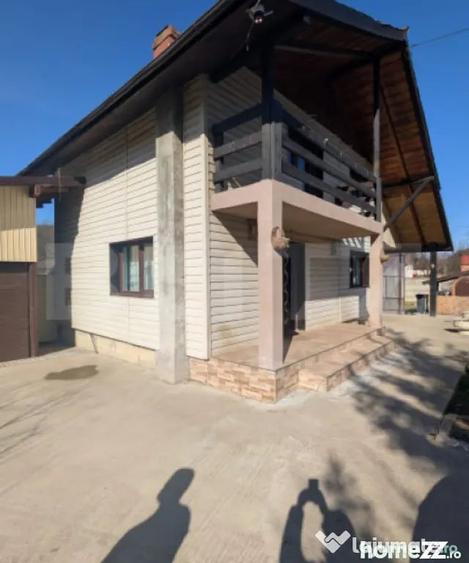 Casă cu 3 camere cu Teren 600 Mp în Central