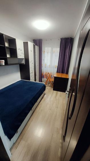Apartament cu 3 camere decomandat în Sud