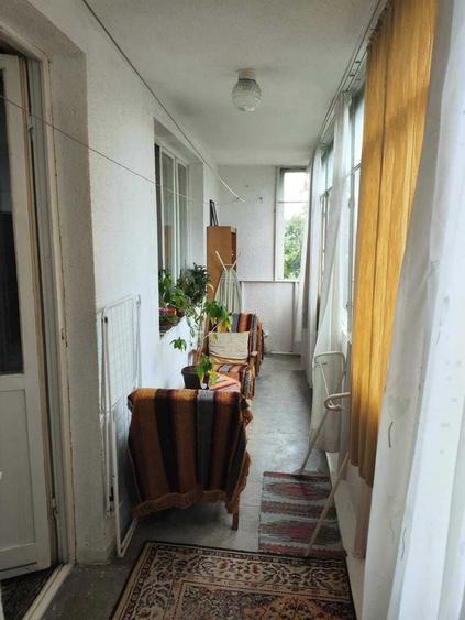 Apartament cu 3 camere decomandat în Dâmbu Pietros