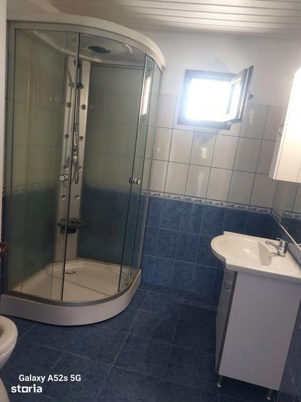 Casă cu 5 camere cu Teren 120 Mp în Bucureștii Noi