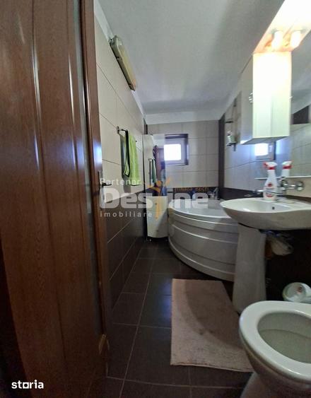 Apartament cu 3 camere decomandat în 13 Septembrie