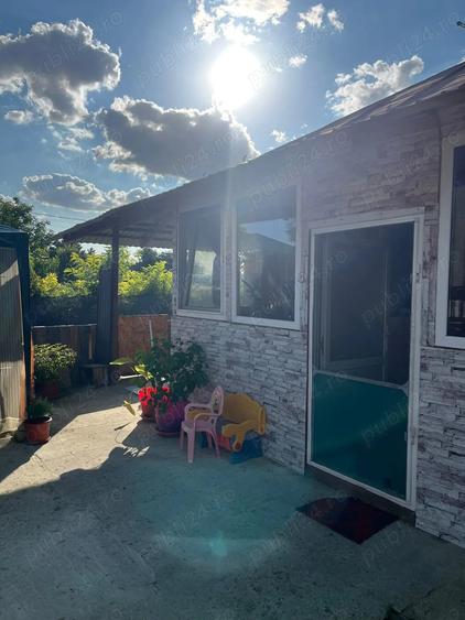 Casă cu 3 camere cu Teren 1311 Mp în Bordei Verde