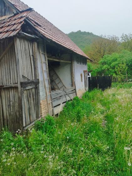Casă individuală cu 4 camere cu Teren 1400 Mp în Gălățeni