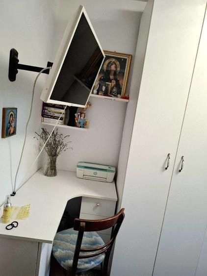 Apartament cu 3 camere decomandat în Lipovei