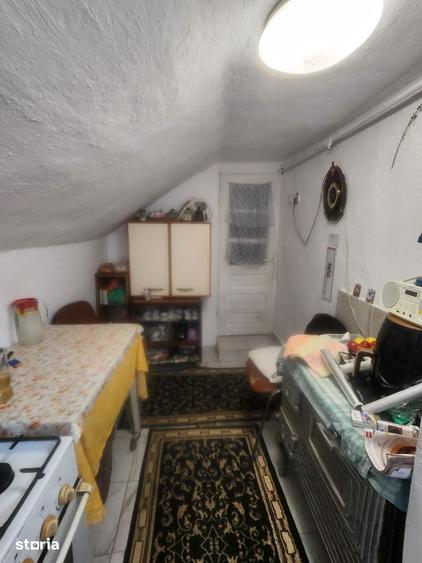 Casă cu 2 camere cu Teren 400 Mp în Central
