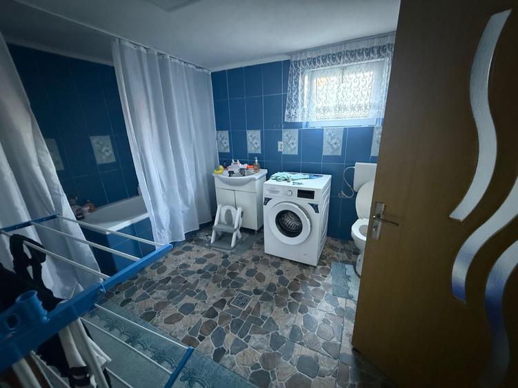 Casă cu 2 camere în Central