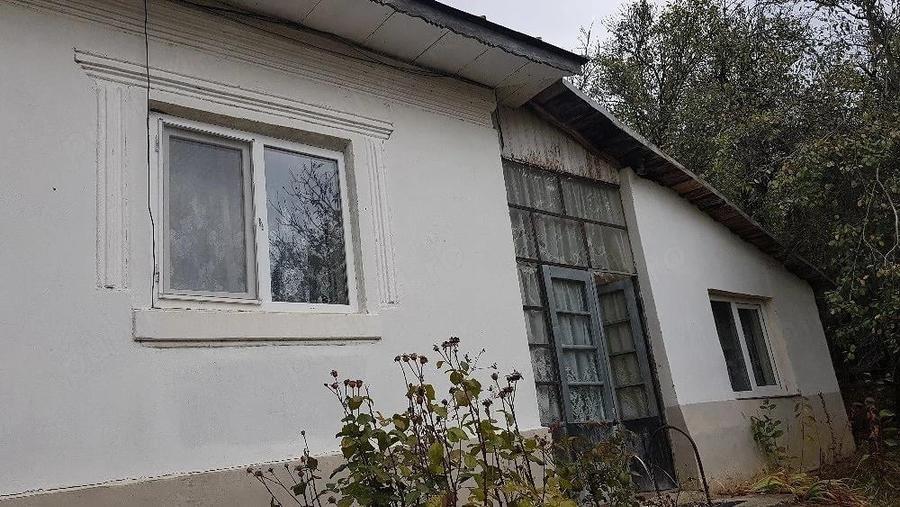Casă individuală cu 4 camere cu Teren 1514 Mp în Goiești