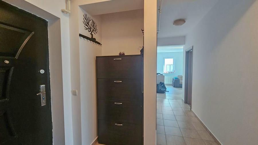 Apartament cu 3 camere decomandat în Chiajna