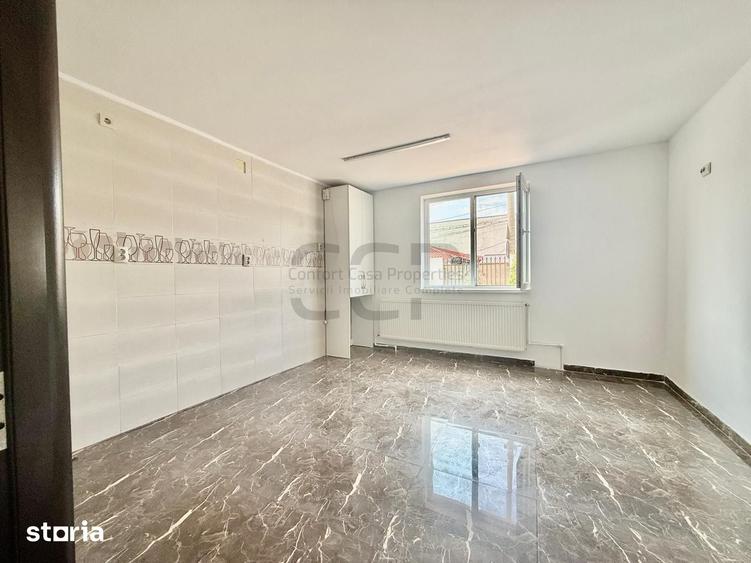 Casă cu 5 camere cu Teren 240 Mp în Apărătorii Patriei