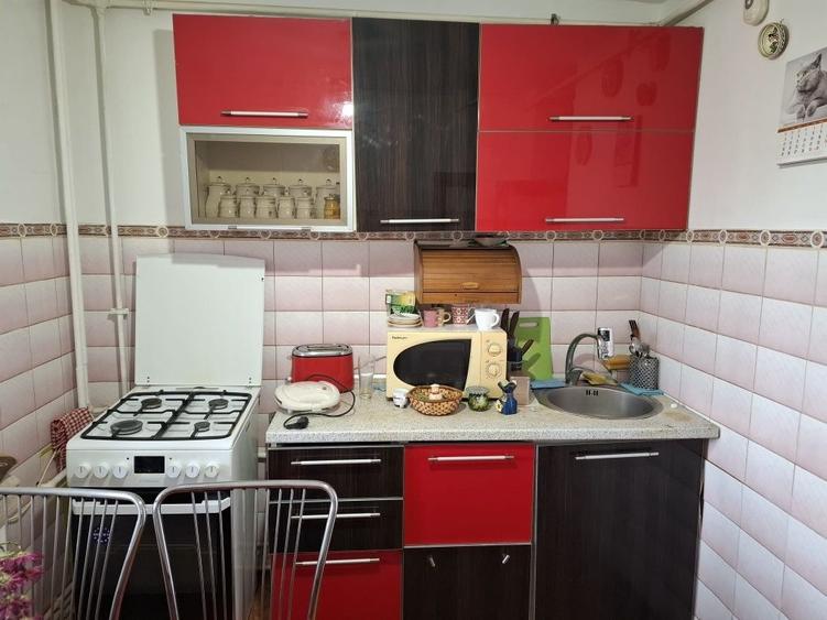 Apartament cu 2 camere decomandat în Lacu