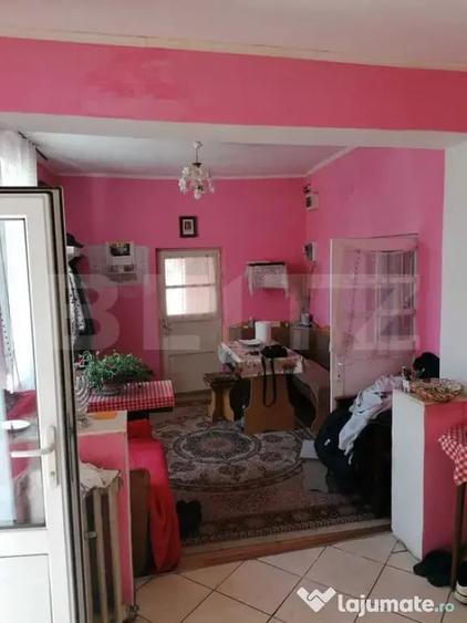 Casă cu 6 camere cu Teren 1100 Mp în 14 Mai