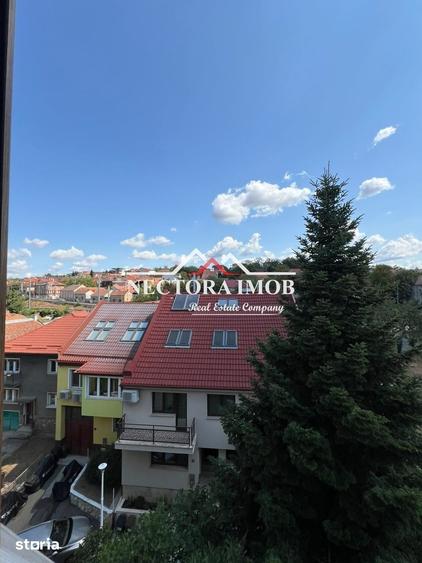Apartament cu 3 camere în Orașul Nou