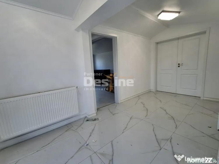 Casă cu 6 camere cu Teren 500 Mp în Valea Adâncă