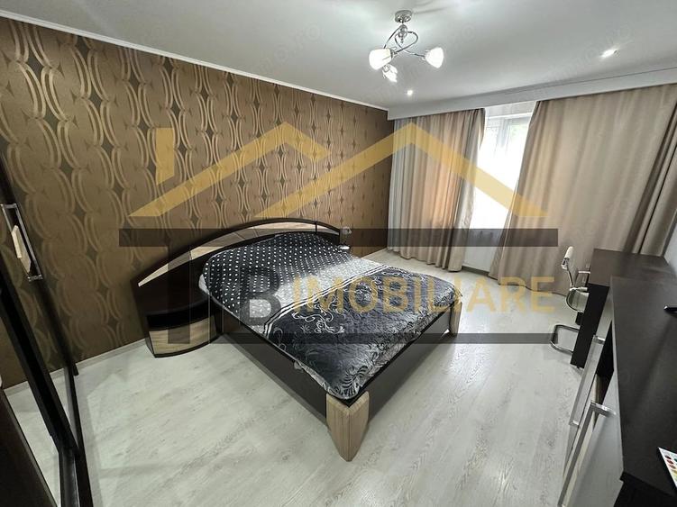 Apartament cu 3 camere decomandat în Cornișa