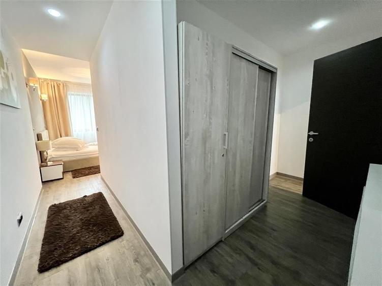Apartament cu 3 camere decomandat, mobilat în Poiana Brașov