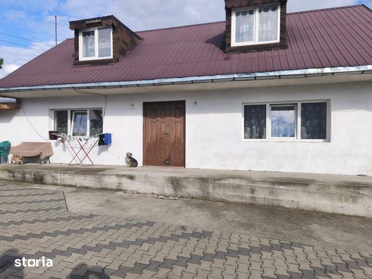 Casă cu 4 camere cu Teren 6000 Mp în Bălcăuți