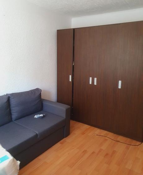 Apartament cu 4 camere decomandat în Exterior Sud