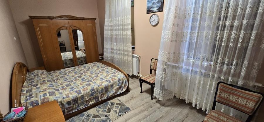 Casă individuală cu 3 camere cu Canalizare în Central