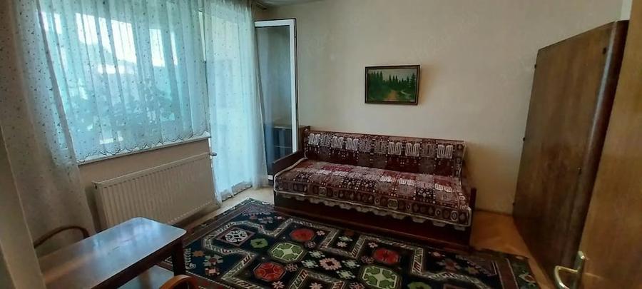 Apartament cu 2 camere semidecomandat în Centrul Civic