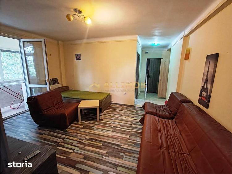 Apartament cu 2 camere semidecomandat, mobilat în Ultracentral