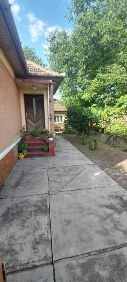 Casă cu 4 camere în Șiria