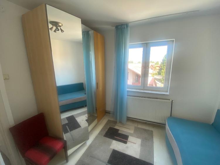 Apartament cu 3 camere semidecomandat în Vlahuță