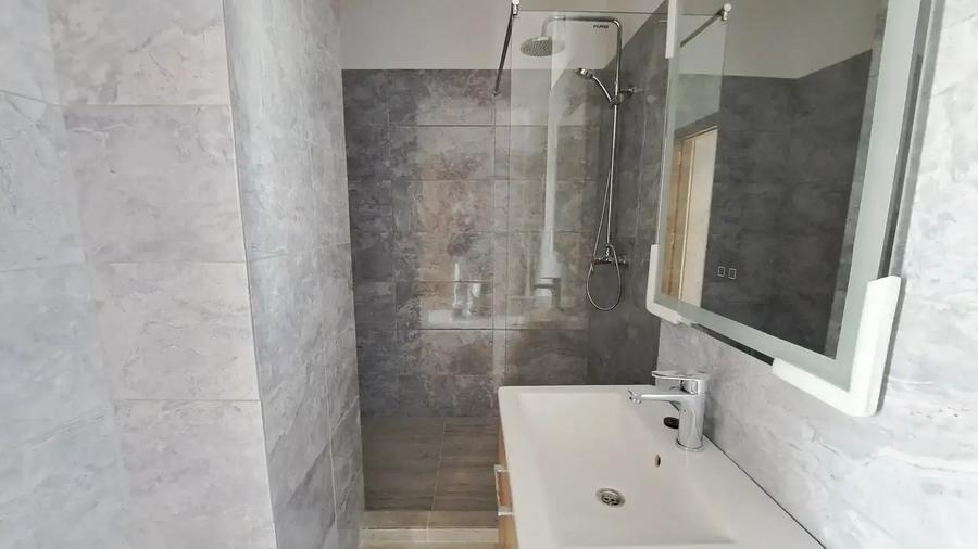 Apartament cu 3 camere decomandat în Theodor Pallady
