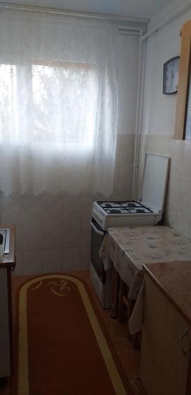 Apartament cu 2 camere nedecomandat în Astra