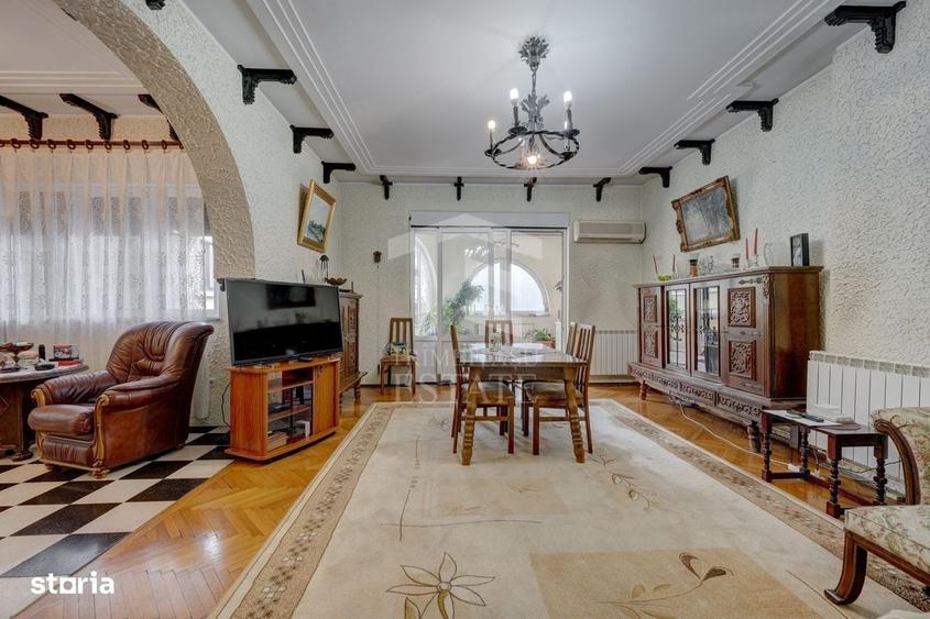 Casă cu 4 camere cu Teren 676 Mp în Romană