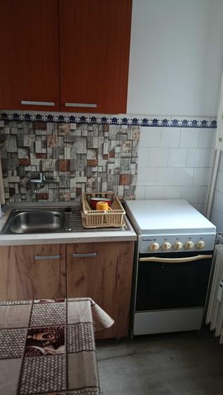 Apartament semidecomandat în Rogerius