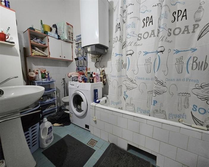 Casă cu 3 camere cu Teren 400 Mp în Central