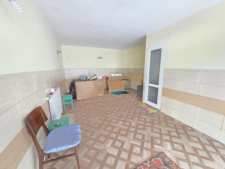 Spațiu comercial, de 62 mp, în Micro 17