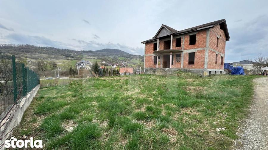Casa la rosu in zona Valea Ghinzii, cu 900 mp de teren intravilan - 2