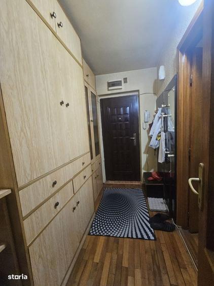 Apartament cu 3 camere semidecomandat în George Enescu