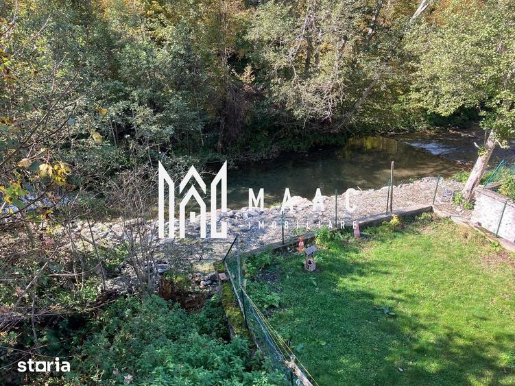 Casă individuală cu 10 camere cu Canalizare în Cârțișoara