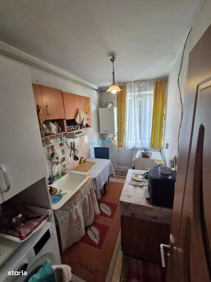 Apartament cu 2 camere decomandat în Cornișa