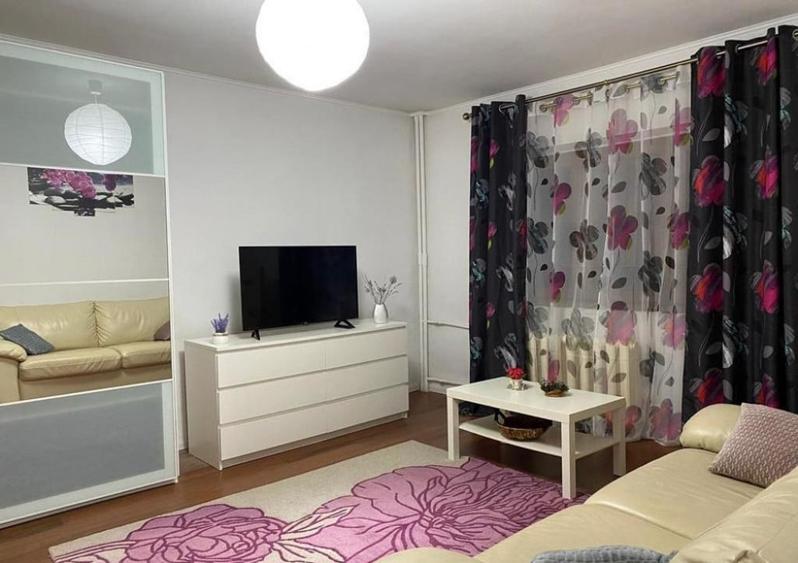 Apartament cu 3 camere decomandat în Brâncoveanu